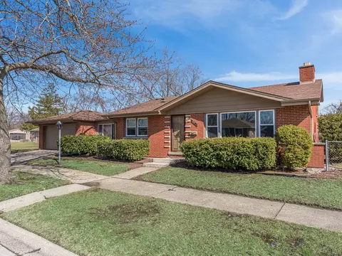 595 Hickory St, Chicago Heights, IL 60411