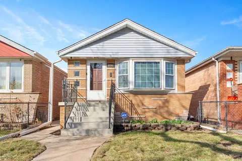 4846 S Luna Ave, Chicago, IL 60638