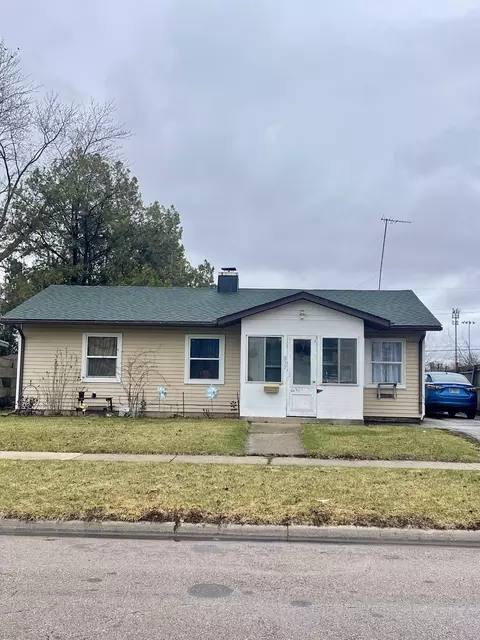 837 Taylor Ave, Aurora, IL 60506