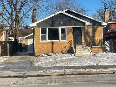 654 W 111th St, Chicago, IL 60628