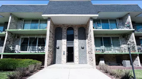 9140 S Pulaski Rd #1W, Oak Lawn, IL 60453