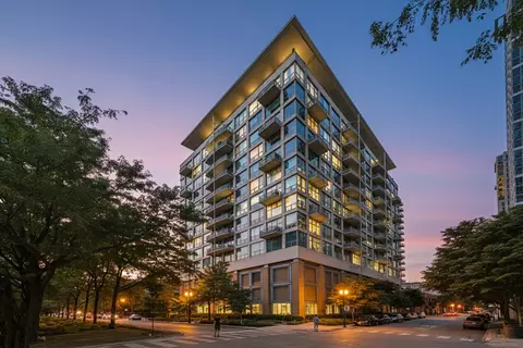 125 E 13th St #1401, Chicago, IL 60605