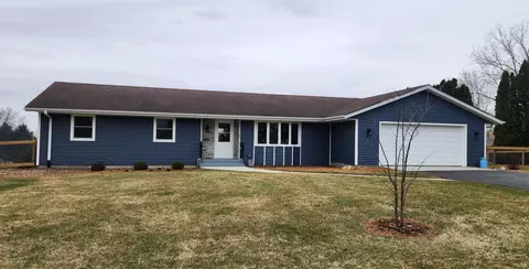2917 Everett Ln, Byron, IL 61010