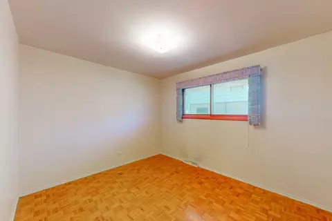 Bedroom - 521 Sandy Ln, Des Plaines, IL 60016 photo 5 of 8