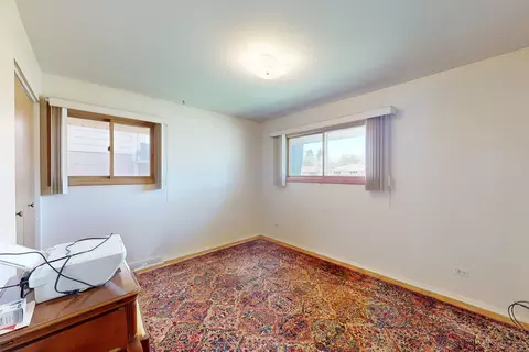 Bedroom - 521 Sandy Ln, Des Plaines, IL 60016 photo 3 of 8