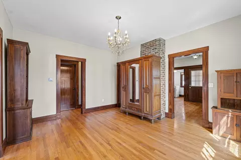 118 E William St, Monticello, IL 61856 photo 9