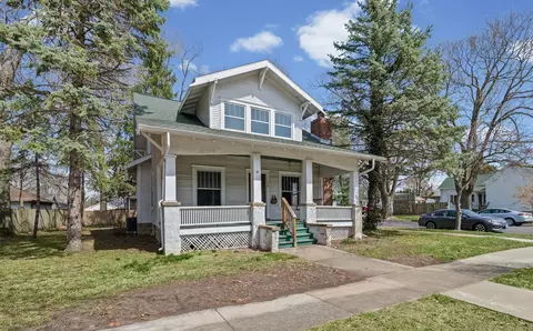 118 E William St, Monticello, IL 61856 photo 2