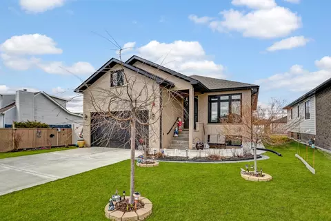 8332 S 78th Ct, Justice, IL 60458