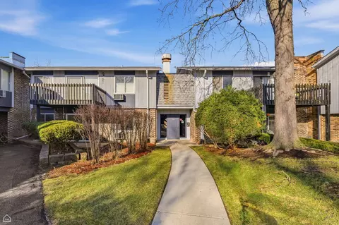 950 E Old Willow Rd #101, Prospect Heights, IL 60070