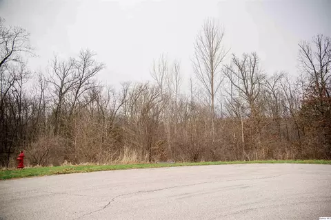 4604 Barbara Jane Ct, Quincy, IL 62305