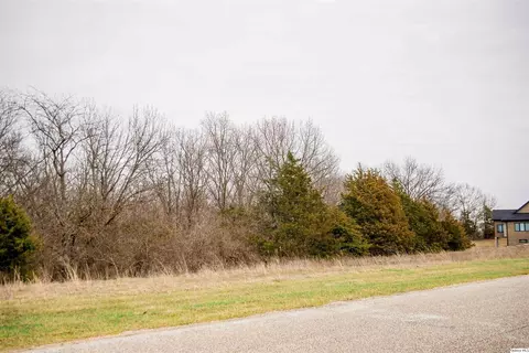 4617 Oakwood Dr, Quincy, IL 62305