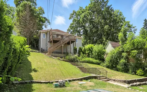 28629 W Ravine Dr, Barrington, IL 60010