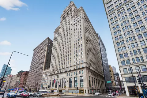 310 S Michigan Ave #702, Chicago, IL 60604