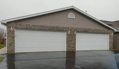 150 N Wooster St #9, Capron, IL 61012