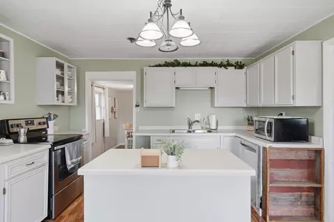 Kitchen - 418 E Wall St, Morrison, IL 61270 photo 3 of 3