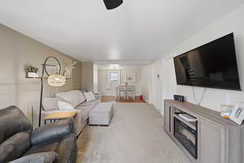 Living - 418 E Wall St, Morrison, IL 61270 photo 1 of 1