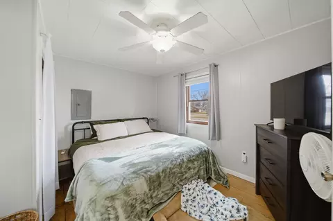 Bedroom - 418 E Wall St, Morrison, IL 61270 photo 1 of 2