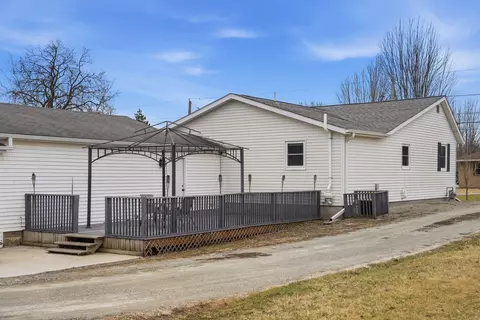 Other - 418 E Wall St, Morrison, IL 61270 photo 2 of 9