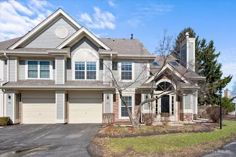 620 Stone Brook Ct, Elk Grove Village, IL 60007