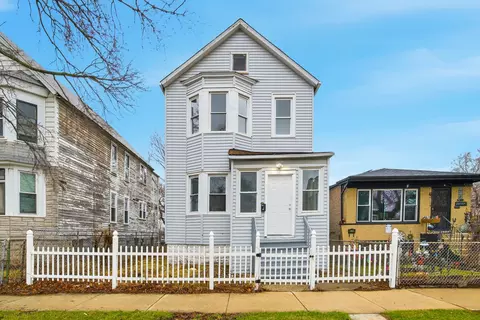 66 E 100th St, Chicago, IL 60628
