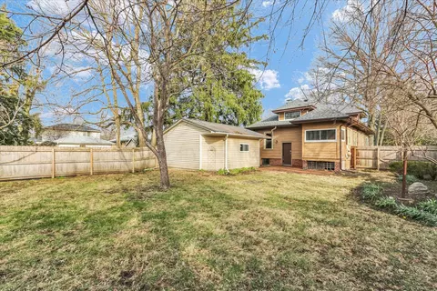 Exterior - 809 W John St, Champaign, IL 61820 photo 8 of 11