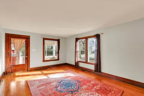 Living - 809 W John St, Champaign, IL 61820 photo 1 of 3