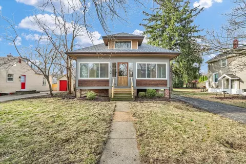809 W John St, Champaign, IL 61820