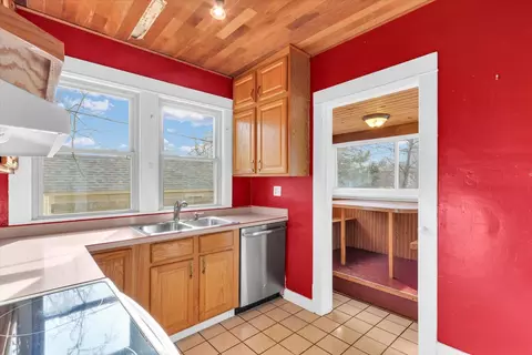 Kitchen - 809 W John St, Champaign, IL 61820 photo 2 of 3