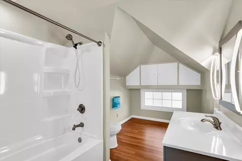 Bath - 809 W John St, Champaign, IL 61820 photo 2 of 2
