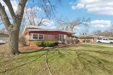 926 Braemar Rd, Flossmoor, IL 60422