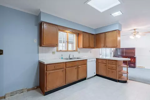 Kitchen - 402 S Blair Dr, Normal, IL 61761 photo 2 of 3