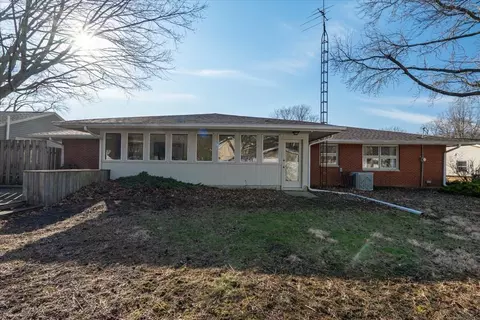 Exterior - 402 S Blair Dr, Normal, IL 61761 photo 6 of 8