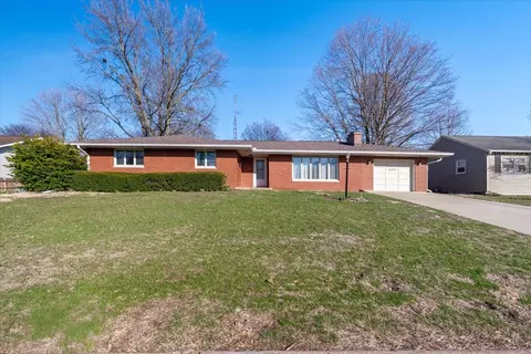 402 S Blair Dr, Normal, IL 61761