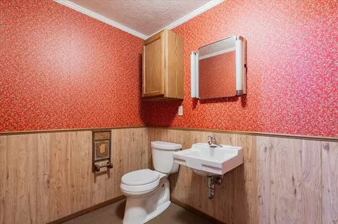 Bath - 402 S Blair Dr, Normal, IL 61761 photo 3 of 3