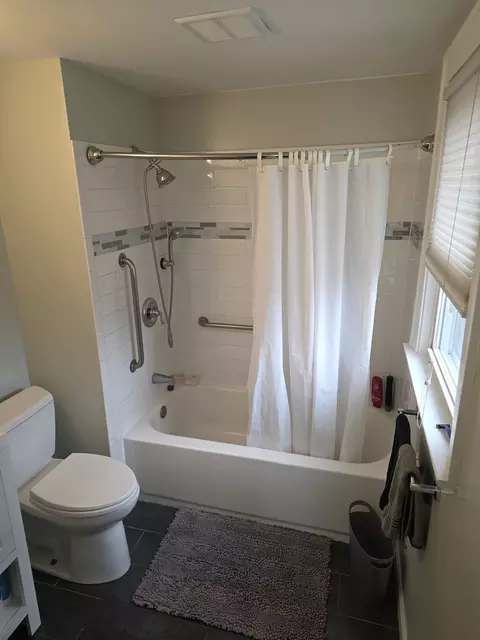 Bath - 1235 Park Ave, River Forest, IL 60305 photo 2 of 7