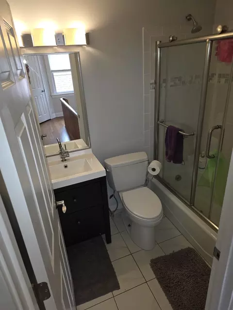 Bath - 1235 Park Ave, River Forest, IL 60305 photo 4 of 7