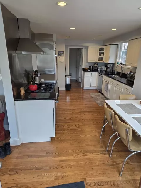 Kitchen - 1235 Park Ave, River Forest, IL 60305 photo 4 of 8