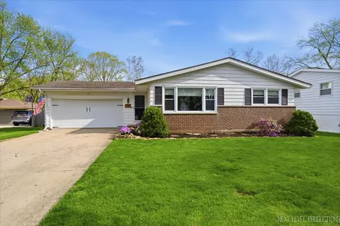 1909 Forrest Blvd, Saint Charles, IL 60174