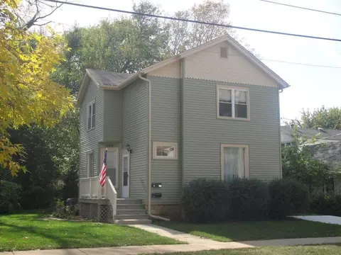 514 Spruce St, Aurora, IL 60506