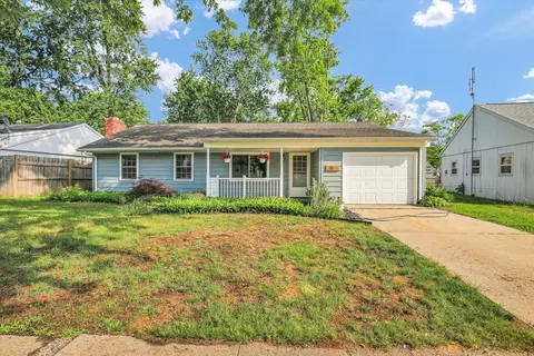 2801 Sangamon Dr, Champaign, IL 61821