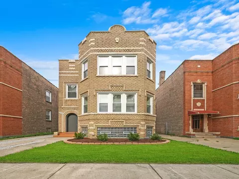 8722 S Kingston Ave, Chicago, IL 60617