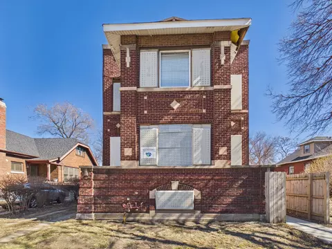 7339 S Bennett Ave, Chicago, IL 60649