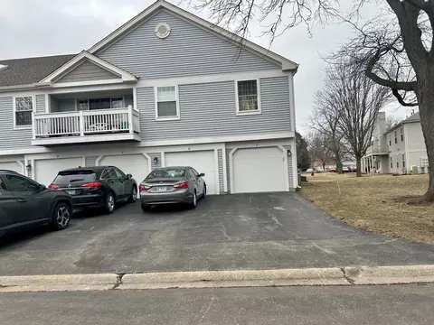 1229 Ballantrae Pl #A, Mundelein, IL 60060