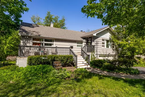4624 Lee Ave, Downers Grove, IL 60515