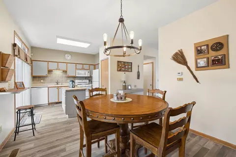 Dining - 21508 Franklin Cir, Plainfield, IL 60544 photo 2 of 2