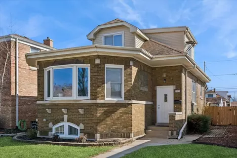 753 Newcastle Ave, Westchester, IL 60154