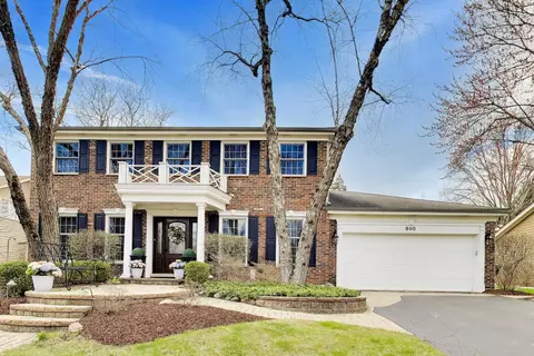 860 S Carriageway Ln, Palatine, IL 60067