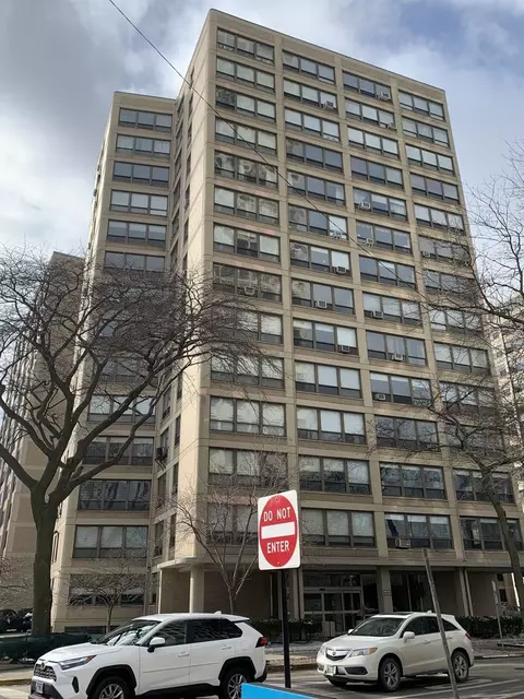 5050 S East End Ave #1E, Chicago, IL 60615