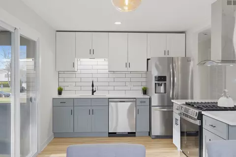 Kitchen - 1450 Meyer Rd, Hoffman Estates, IL 60169 photo 2 of 3