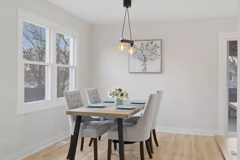 Dining - 1450 Meyer Rd, Hoffman Estates, IL 60169 photo 1 of 1